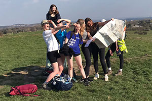 a DofE group reading a map